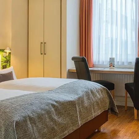 Western Hotel 3*